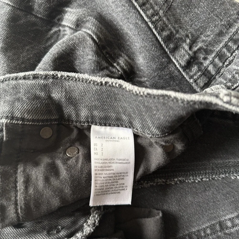 American Eagle‎ Outfitters Women's Distressed Black Shorts Size 2